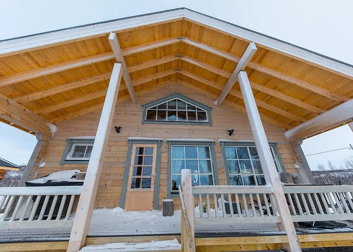 Chalet Arctic Aurora Borealis *